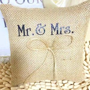 B32-NEW Dainty Rustic Ring Pillow 5.9"